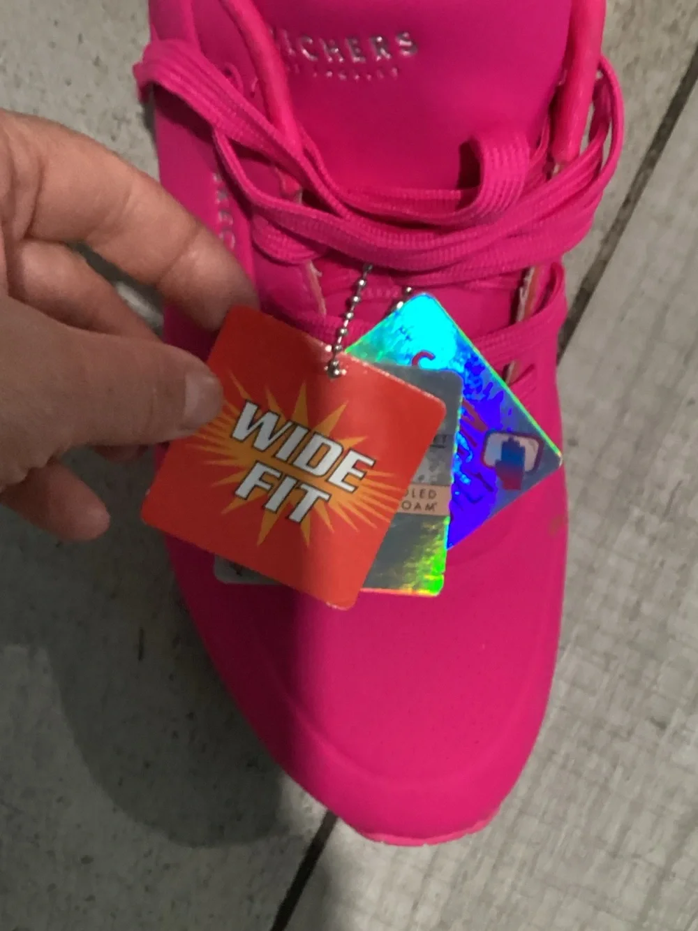 Skechers bold pink